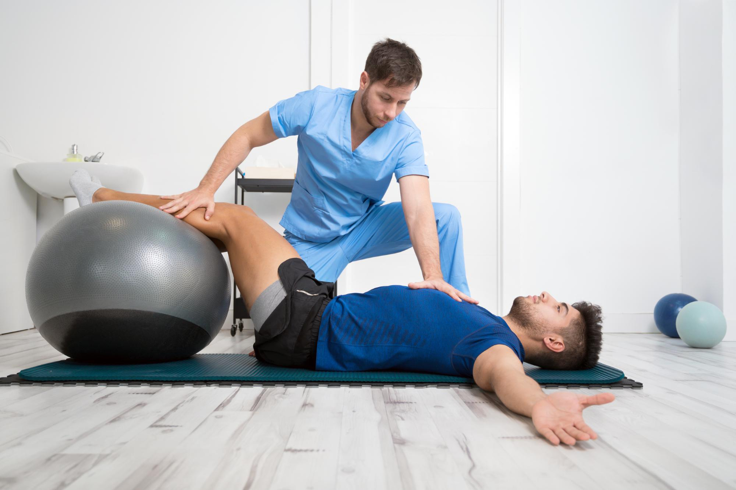 5 Reasons to Consider Physiotherapy in Dubai for Pain Relief